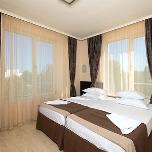 Suite à 2 Chambres à Coucher